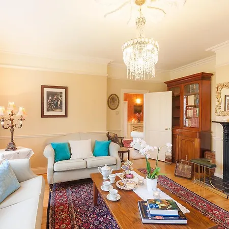 Πανσιόν Fuchsia House 4*