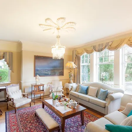 Πανσιόν Fuchsia House 4*